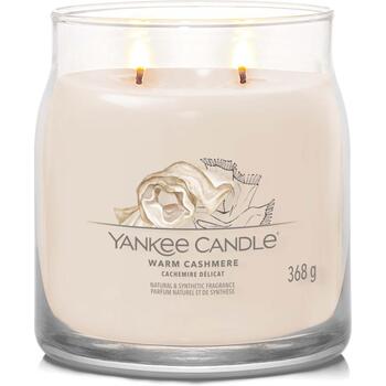 Warm Cashmere Signature Candle ( kašmír ) - Vonná sviečka
